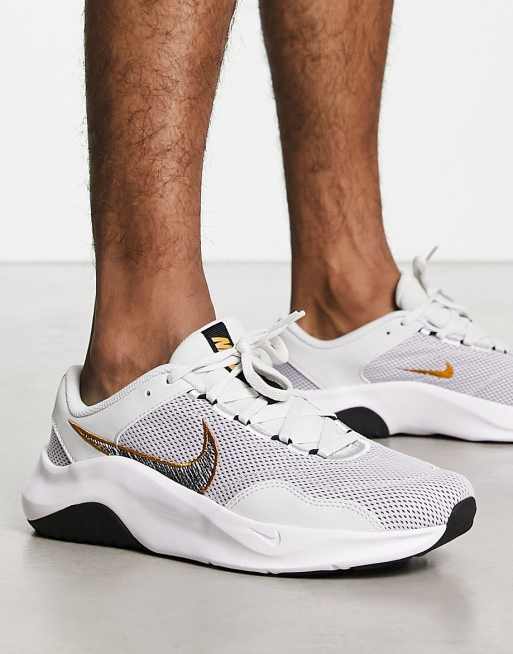 diccionario manipular dorado Nike Training Legend Essential 3 trainers in light grey | ASOS