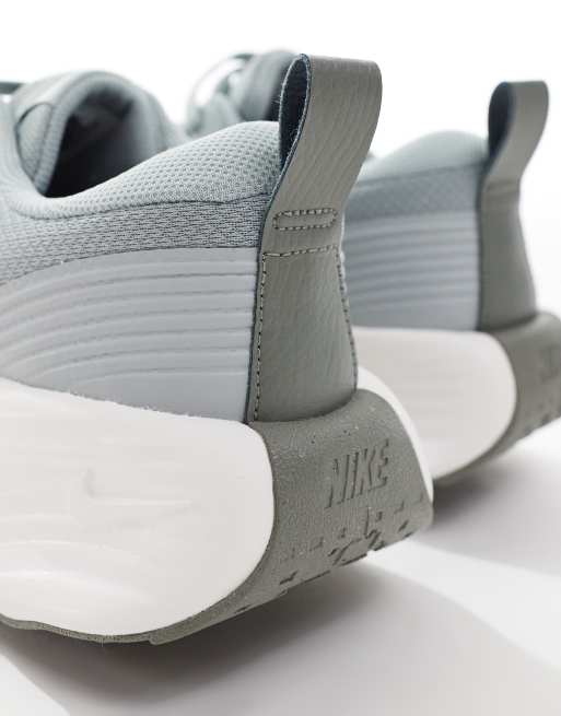 Nike Training Legend Essential 4 sneakers in gray and white, 4 of 5