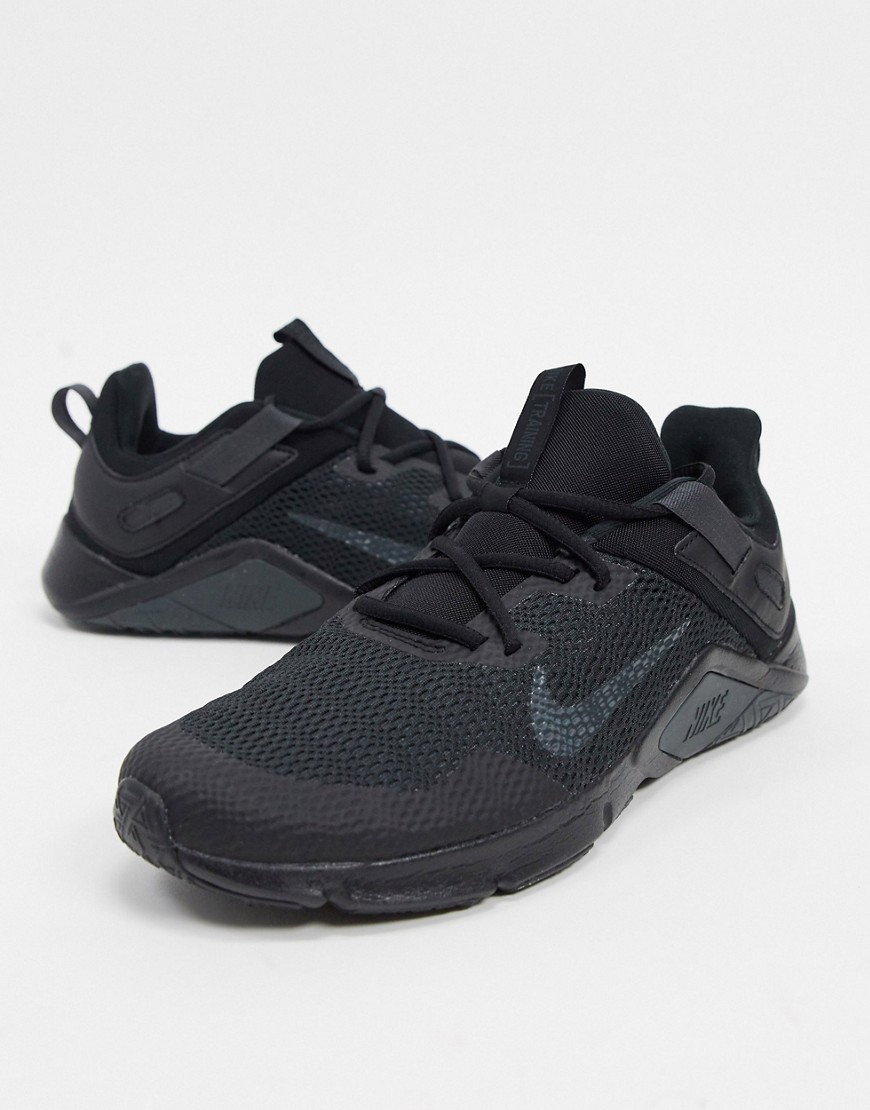 Nike Training - Legend Essential - Sneakers in zwart