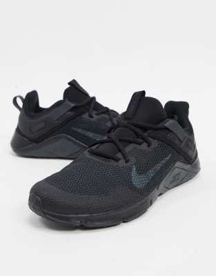 nike training legend trainers in triple black