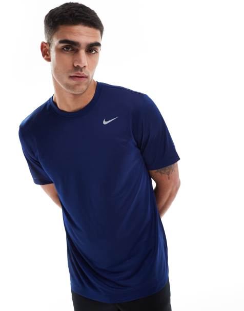 Nike Training - Legend - T-shirt en tissu Dri-FIT - Bleu marine - view 1