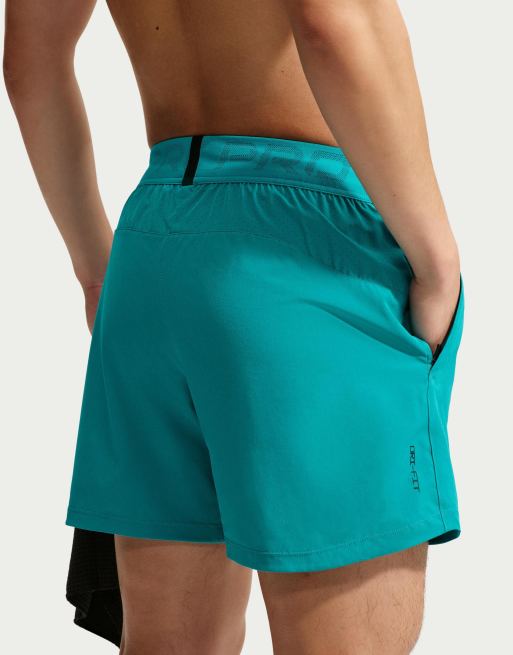 Nike Training M np df npt 6in short dri-fit 15cm (approx.) shorts in green, 3 of 4