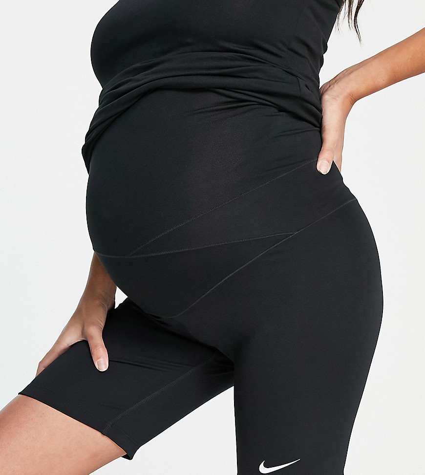 Maternity Dri-FIT 7inch shorts in black