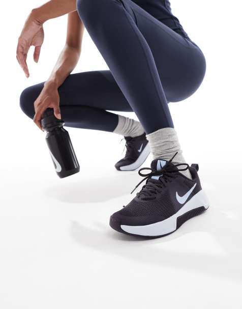 Nike Training – MC 3 – Czarno-fioletowe buty sportowe - view 1