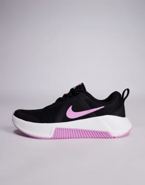 Nike Training MC 3 trainers in black and pink