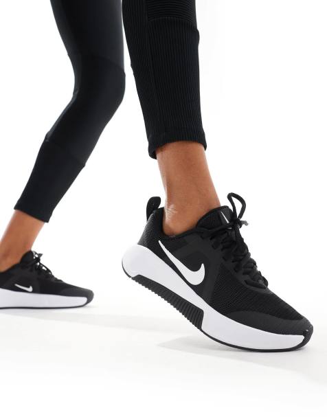 Nike Training MC 3 trainers in black and white - view 1