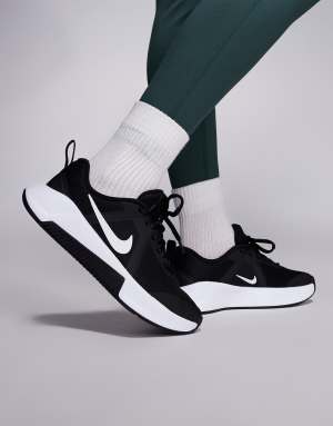 Nike Training MC 3 trainers in black and white