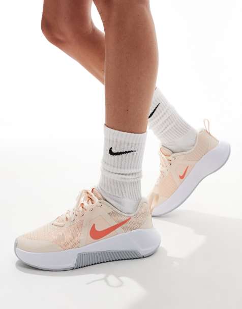 Nike Training MC 3 trainers in pink and orange - view 1