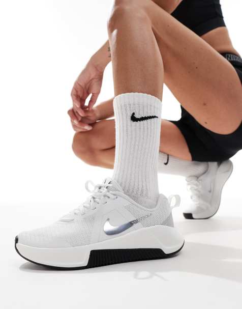 Nike Training MC 3 trainers in white and silver - view 1
