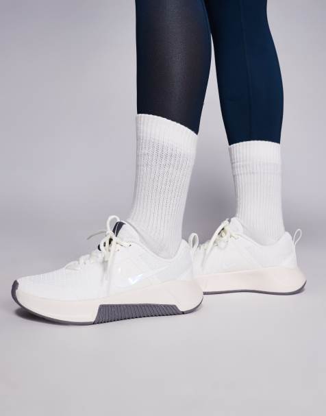 Nike Training MC 3 trainers in white - view 1