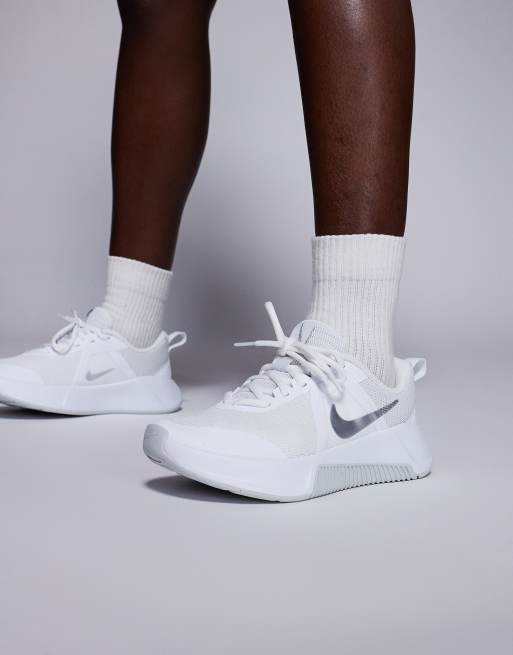 Nike Training – MC 3 – Vita sneakers, 2 av 5