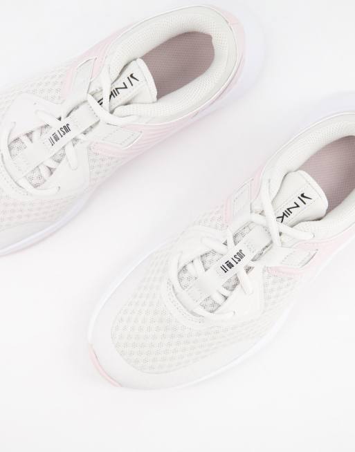 Nike Training – MC – Sneaker in Rosa, 3 von 4