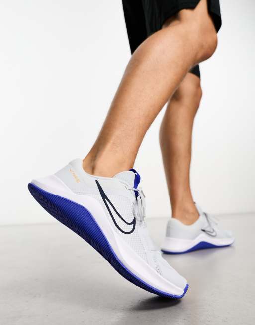 Nike Training MC Trainer 2 Sneakers in grijs ASOS