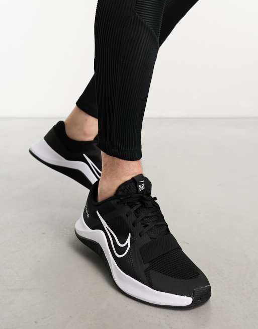 Nike Training MC Trainer 2 Sneakers nere e bianche ASOS