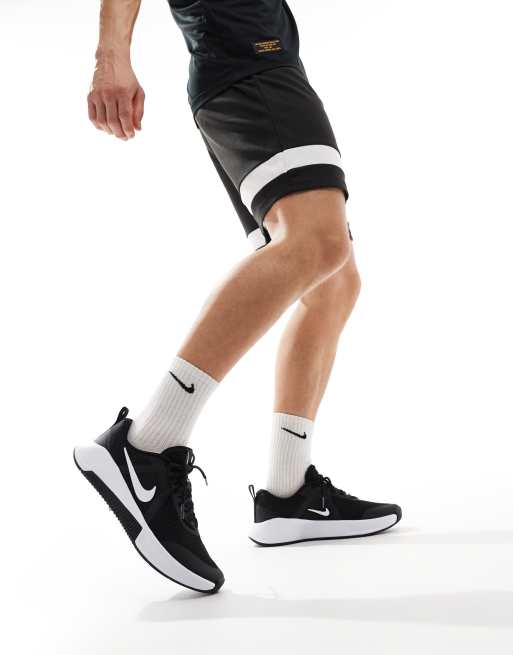 Nike Training MC Trainer 3 sneakers in black and white | ASOS