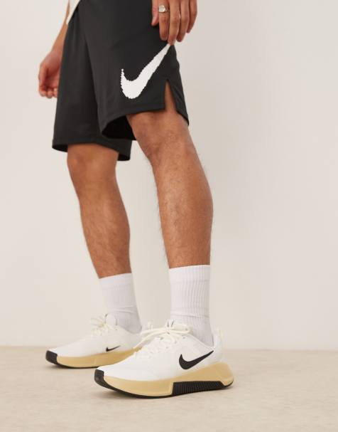 Nike Training MC Trainer 3 sneakers in off-white and black - view 1