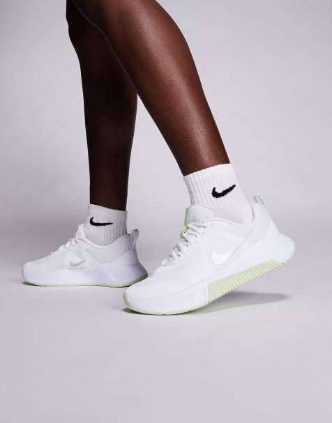 Nike Training - MC 3 - Baskets - Blanc et vert - view 1