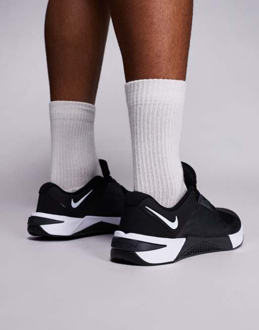 Nike Training Metcon 10 sneakers in black and white, 3 of 5