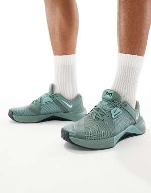 Nike Training Metcon 10 trainers in green