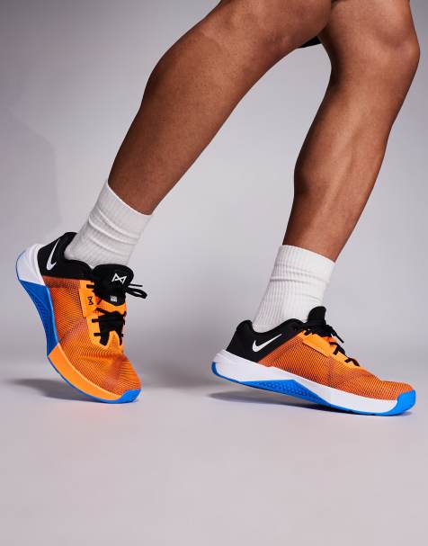 Nike Training Metcon 10 trainers in orange - view 1
