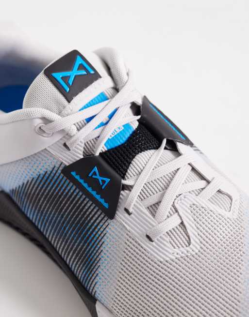 Nike Training Metcon 10 trainers in white and blue, 5 of 5