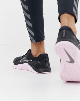 nike metcon pink and black