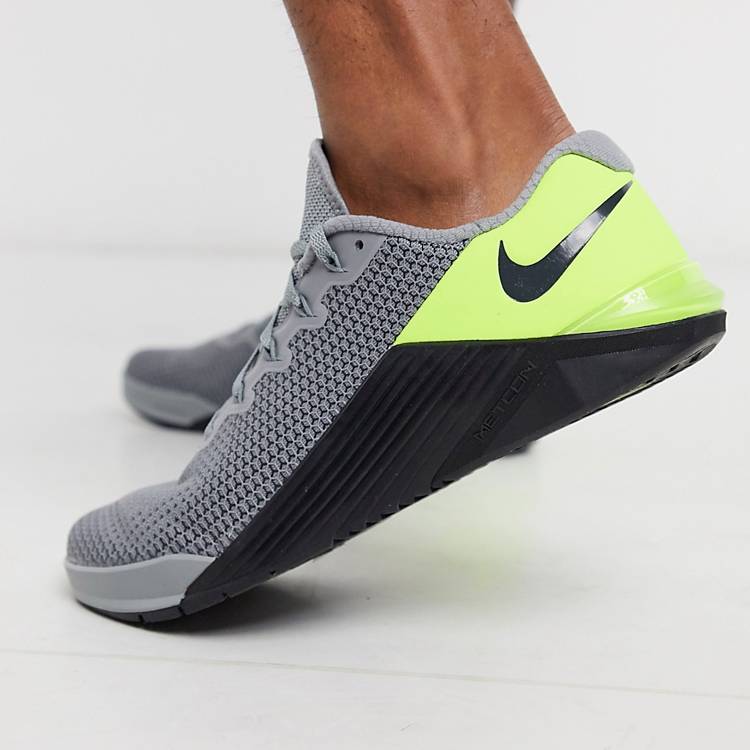 Nike Training Metcon 5 sneakers in gray and green |