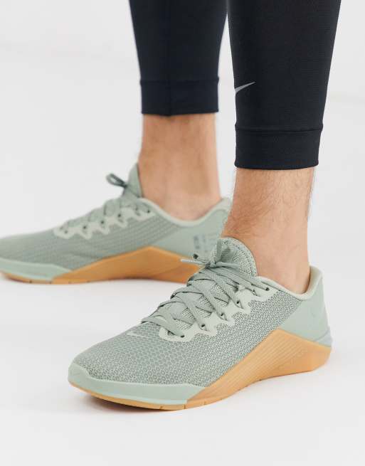 Grote waanidee In de meeste gevallen Botanist Nike Training Metcon 5 sneakers in green | ASOS