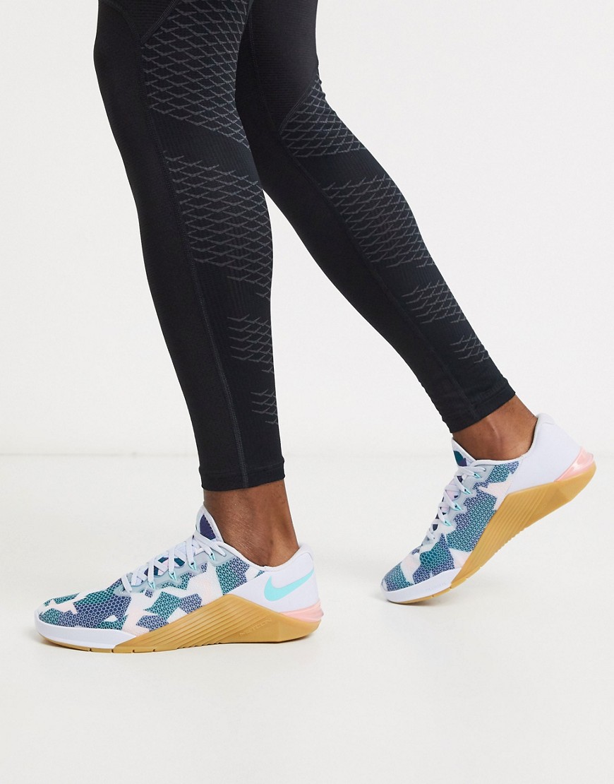 Nike Training - Metcon 5 - Sneakers met grijze camouflageprint-Grijs