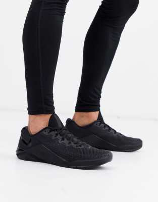 Nike Training Metcon 5 trainer in black 