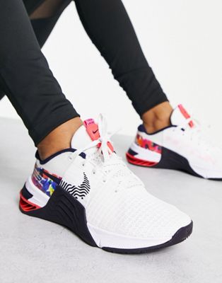 Nike Training Metcon 8 printed trainers in white and pink - ASOS Price Checker