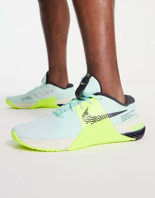 Women's lime green hot sale nike shoes