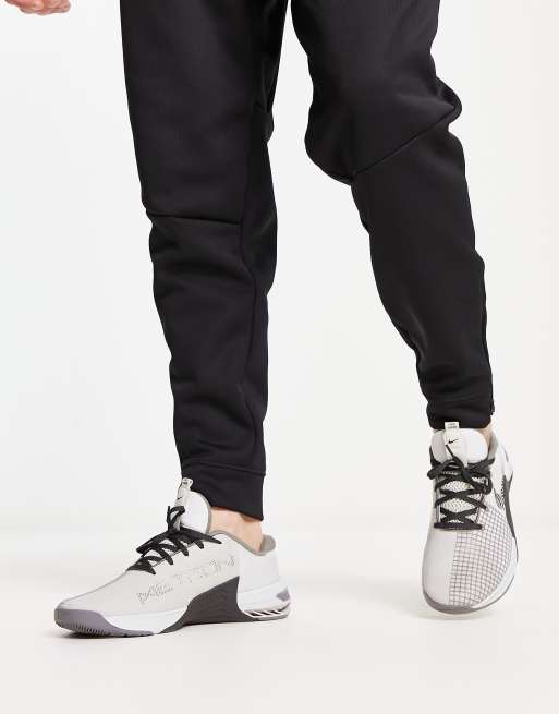 Nike Training Metcon 8 trainers in light grey | ASOS