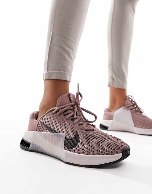 Nike Training – Metcon 9 – Ljuslila och grå träningsskor, 2 av 4