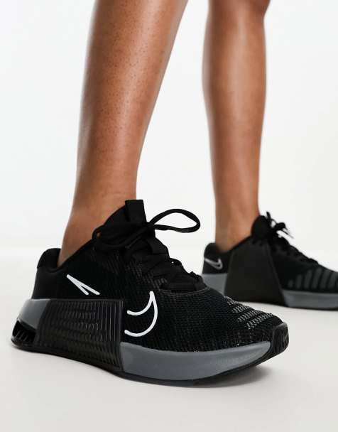 Nike Training Metcon 9 sneakers in black - view 1