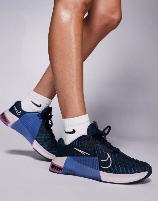 Nike Training Metcon 9 sneakers in navy and pink ASOS