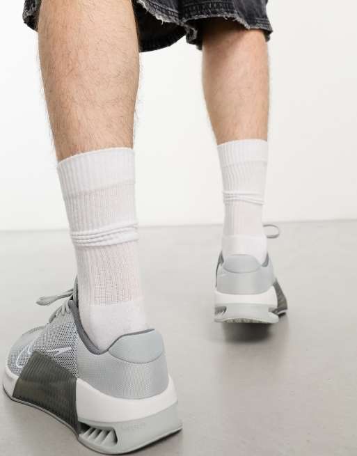 Nike Training Metcon 9 sneakers in triple gray, 2 of 4