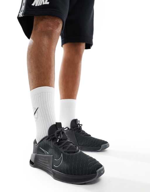 Nike Training Metcon 9 trainers in black 