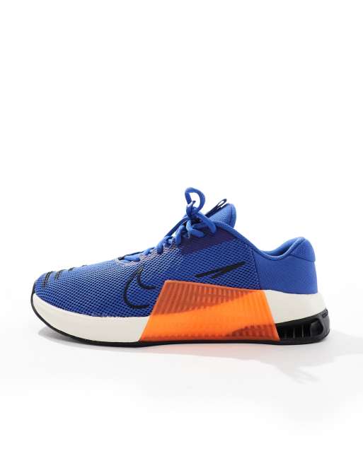 Nike Training Metcon 9 trainers in blue, 2 of 5