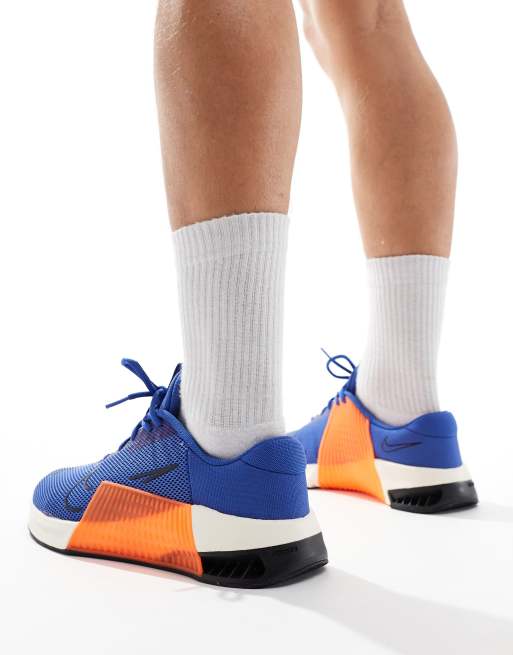 Nike Training Metcon 9 trainers in blue, 3 of 5