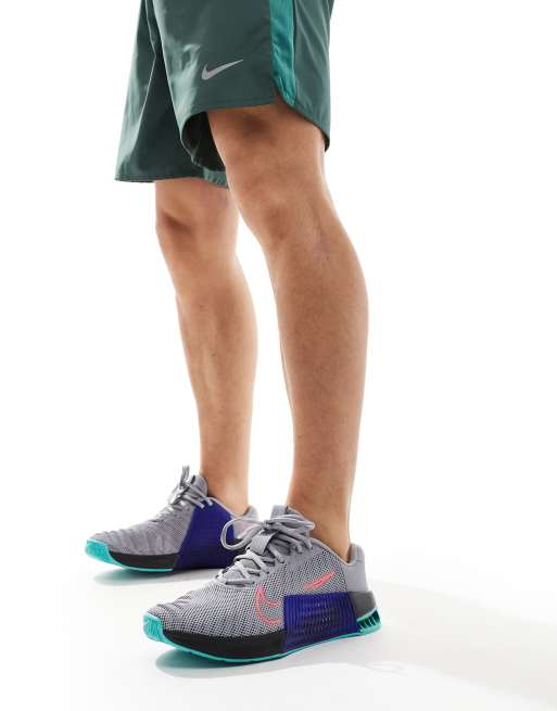 Nike Training Metcon 9 trainers in grey