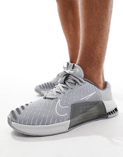 Nike Training Metcon 9 trainers in light grey