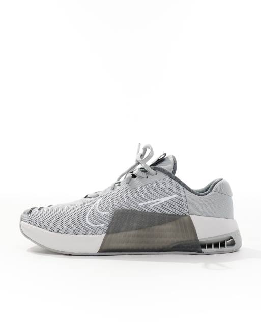 Nike Training Metcon 9 trainers in light grey