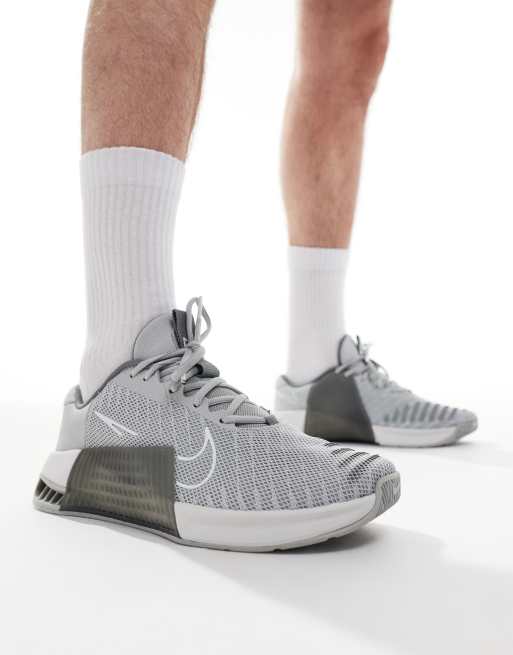 Nike Training Metcon 9 trainers in light grey