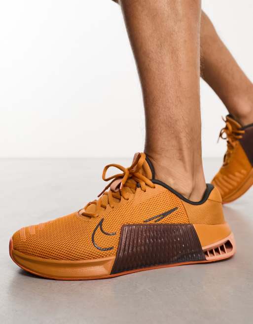 Nike clearance metcon orange