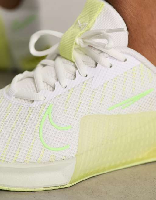 Nike Training Metcon 9 trainers in white and lime