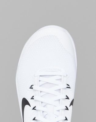 nike training metcon trainers in white and red