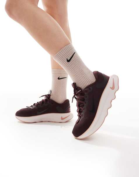Nike Training – Motiva – Bordowe buty sportowe - view 1