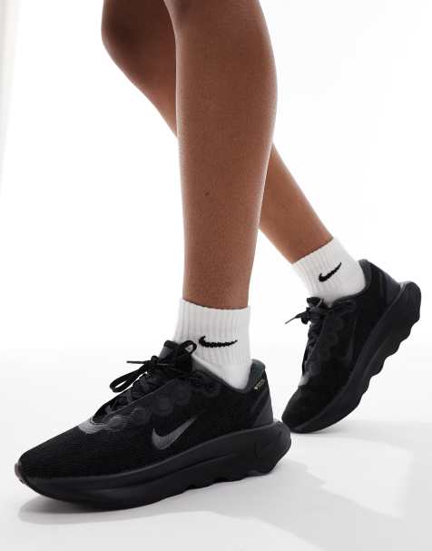 Nike Training - Motiva GORE-TEX - Sorte sneakers - view 1