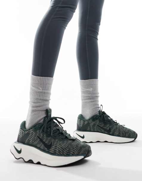 Nike Training Motiva sneakers in dark green - view 1